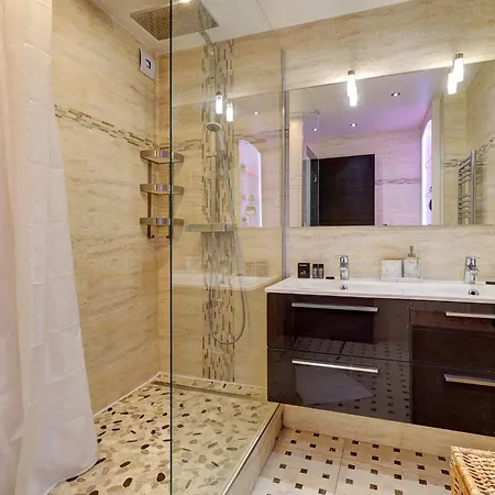 Apartment 119-typical Near Republique